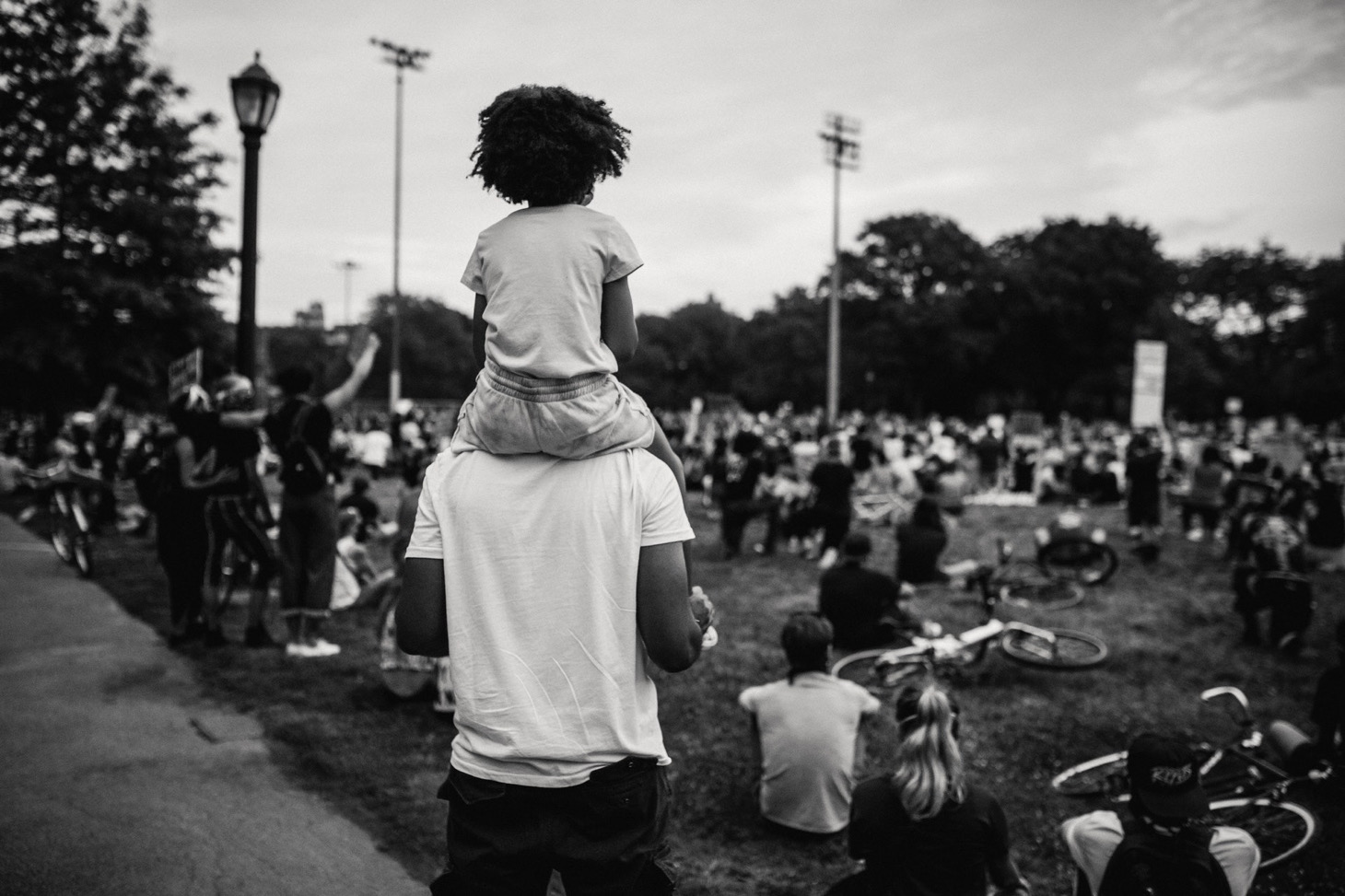 A crowd of African people.